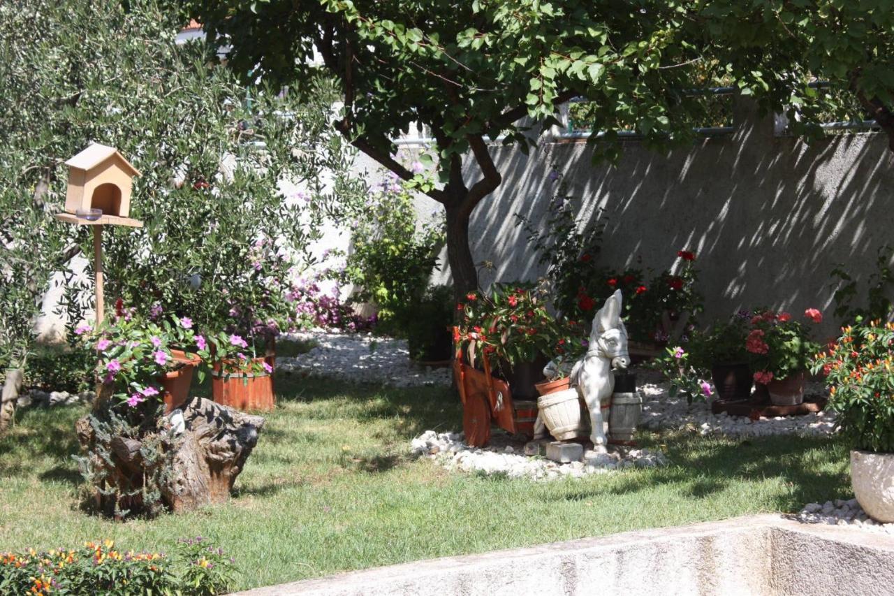 Small Apartment For A Great Holiday Zadar Exterior foto